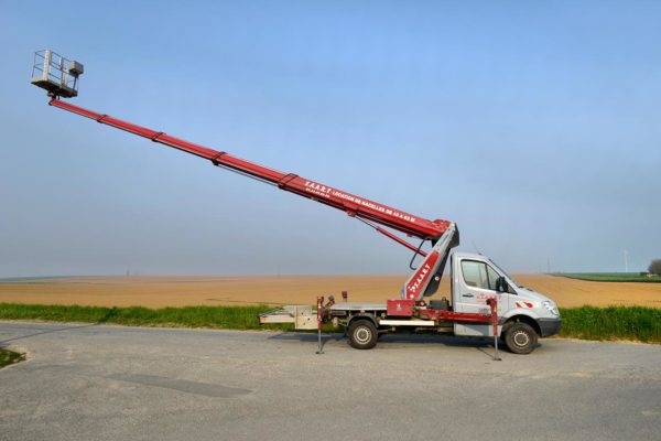 Nacelle de 27 mètres